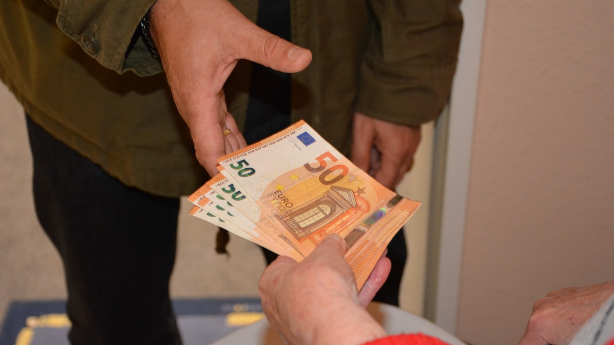 POL-ME: Falsche Bankmitarbeiter betrügen Seniorin - 2603035 - Foto: presseportal.de