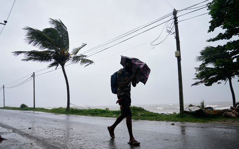 Ein Zyklon hat Sri Lanka schwer verwüstet. - Foto: Eranga Jayawardena/AP/dpa