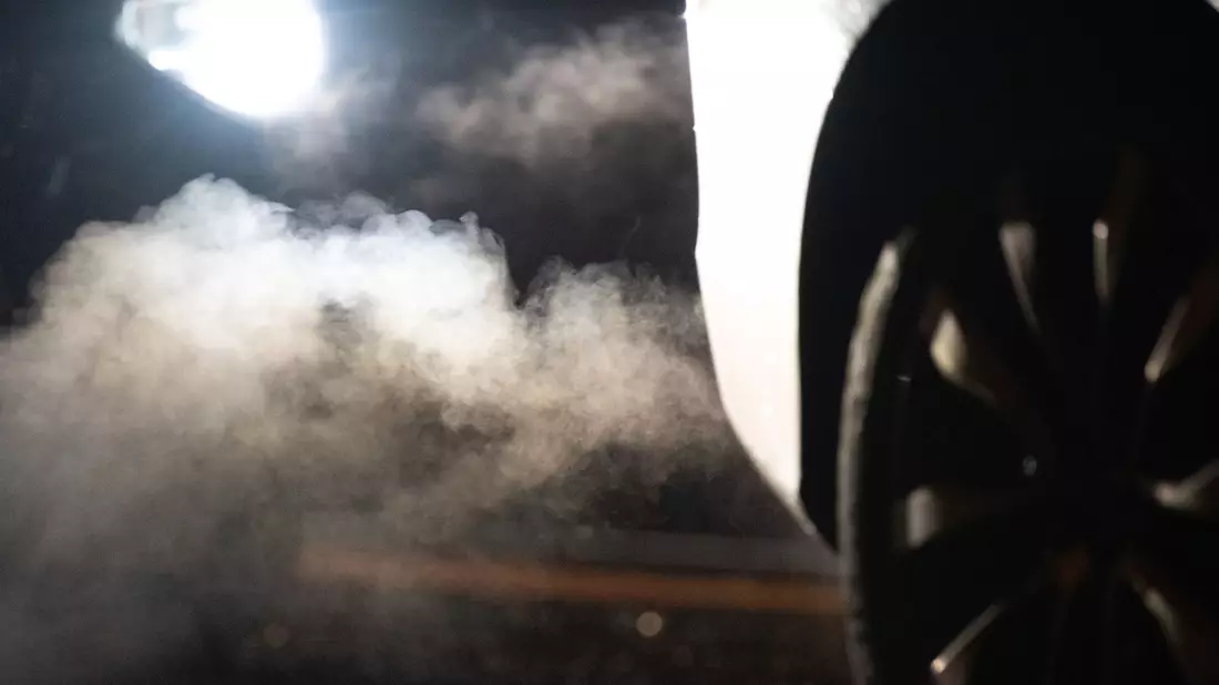 Die Emissionen im Verkehrssektor sollen sinken. (Archivbild) - Bild: Sebastian Kahnert/dpa