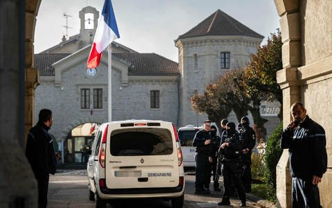 Ein Gefängnisausbrecher in Frankreich ist später beim Kaffeetrinken in einem Bistro gefasst worden. (Symbolfoto)  - Foto: Arnaud Finistre/AFP/dpa
