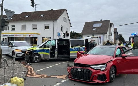 POL-OF: Vier Leichtverletzte bei Verkehrsunfall unter Beteiligung eines Streifenwagens - Foto: presseportal.de