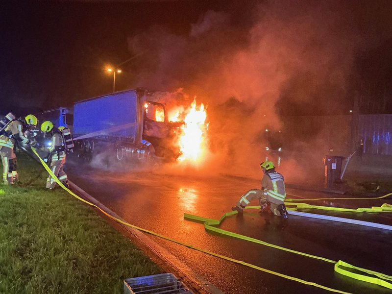 FW-RE: LKW-Brand auf der A2 in Fahrtrichtung Hannover - Foto: presseportal.de