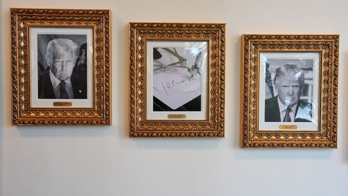 Ein Autopen als Bildnis für Ex-Präsident Biden (Archiv) - Foto: Evan Vucci/AP/dpa