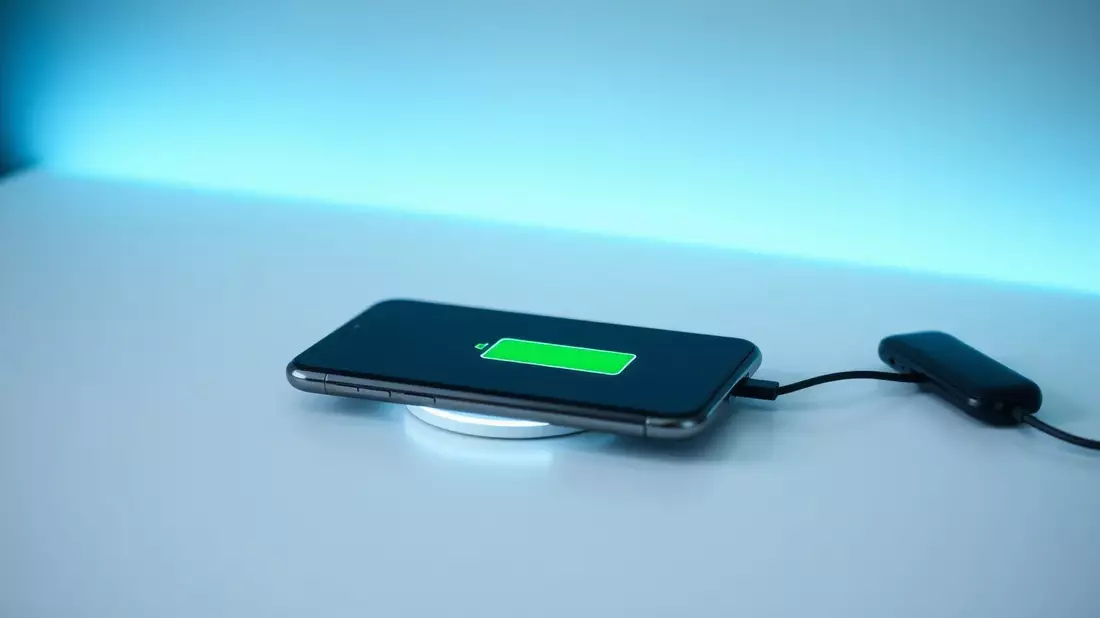 OnePlus 15: 7.300-mAh-Revolution verändert das Laden Illustration mit AI erstellt übermittelt durch boerse-global.de