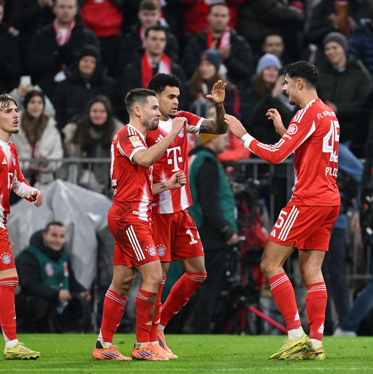 Über Manuel Neuer wird aktuell mal wieder viel diskutiert. - Foto: Sven Hoppe/dpa