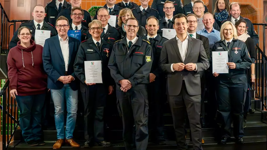 FW-GL: Jubilarenehrung 2025 im Bergischen Löwen - Bild: presseportal.de