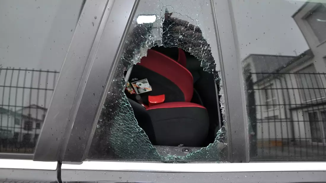 POL-ME: Autos auf Grundschulparkplatz aufgebrochen - 2511128 - Bild: presseportal.de