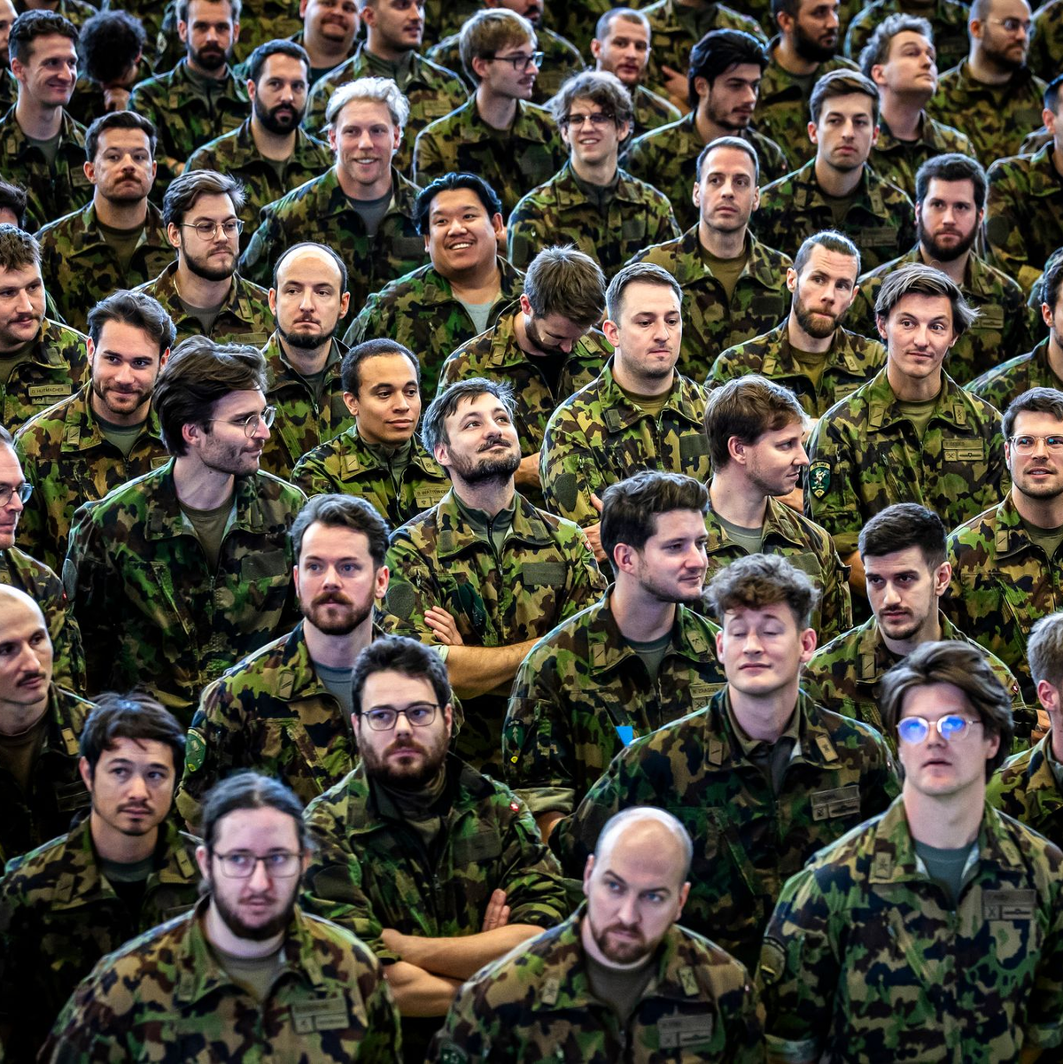 Soll der bisherige Militärdienst zu einem Bürgerdienst für alle ausgeweitet werden? (Archivbild) - Foto: Michael Buholzer/KEYSTONE/dpa