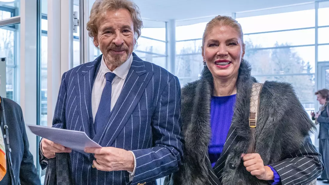 Zusammen mit Ehefrau Karina sprachen sie in einem Interview über die schwere Krankheit. (Archivbild) - Bild: Armin Weigel/dpa