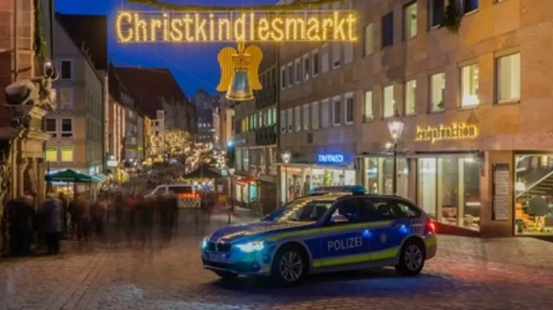 POL-MFR: (1128) Eröffnung des Nürnberger Christkindlesmarkts - Feierlicher Start in die Adventszeit - Bild: presseportal.de