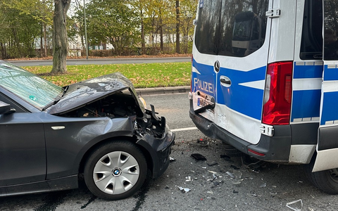 POL-GE: Auffahrunfall bei Verkehrskontrolle in Schalke - zwei Personen leicht verletzt - Foto: presseportal.de