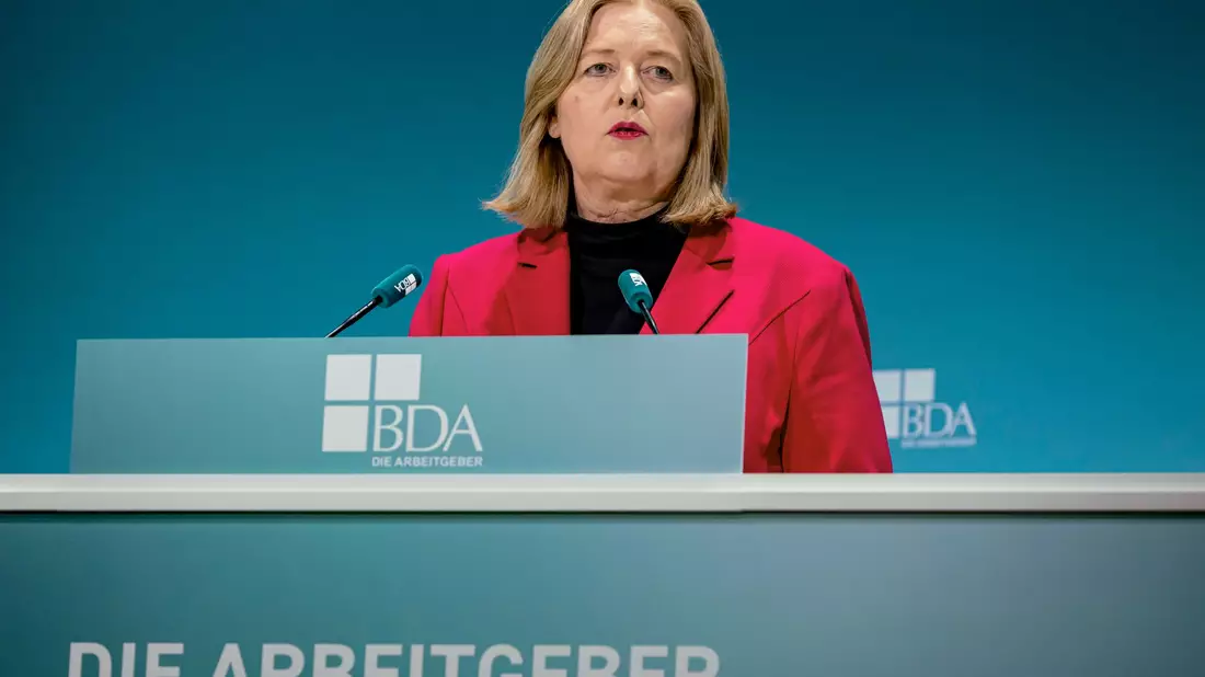 Bei den Jusos berichtete Bas von ihren Erfahrungen auf dem Arbeitgebertag. (Archivbild) - Bild: Fabian Sommer/dpa