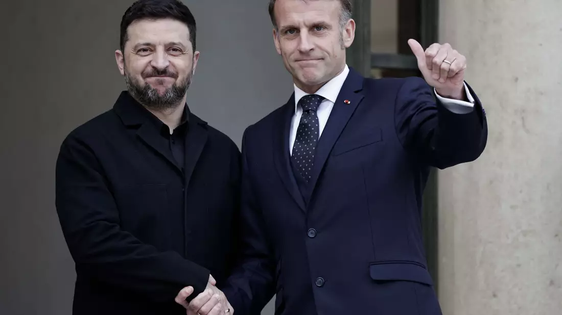 Beim Gespräch von Macron und Selenskyj ging es auch um militärische Sicherheitsgarantien. - Bild: Stephane De Sakutin/AFP/dpa