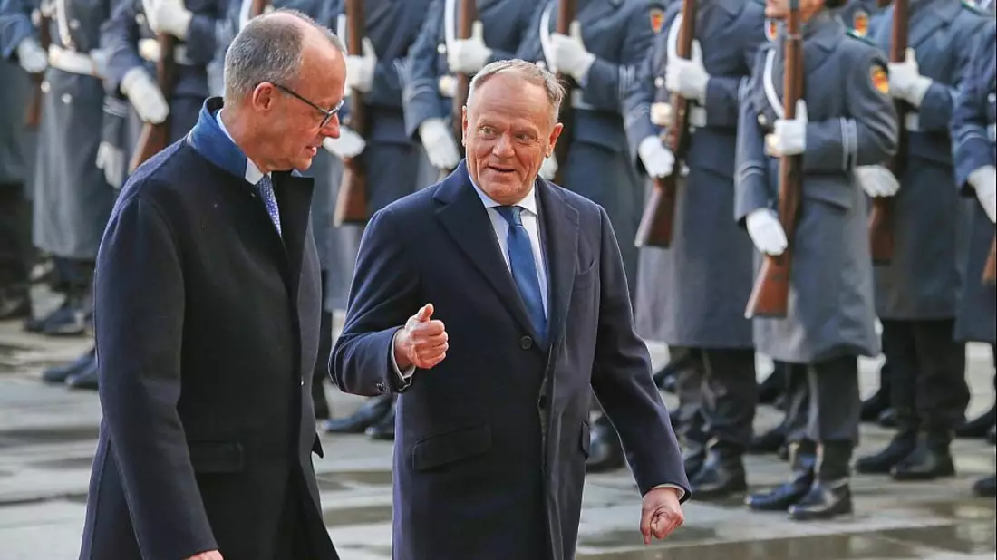 Friedrich Merz und Donald Tusk am 01.12.2025 - Bild: über dts Nachrichtenagentur