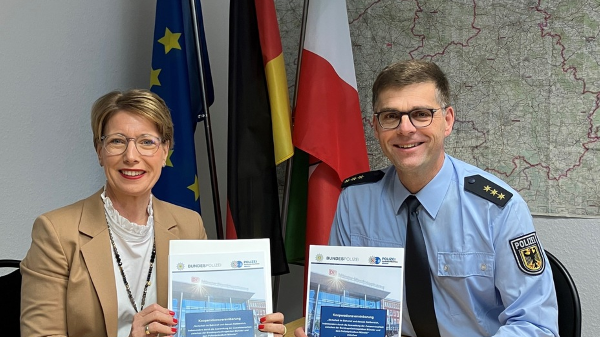 POL-MS: Gemeinsame Streifen für mehr Sicherheit am Hauptbahnhof Polizei Münster und Bundespolizeiinspektion Münster verstärken Zusammenarbeit - Foto: presseportal.de