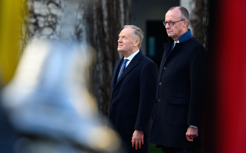 Bei Verteidigung und Ukraine einig, bei der Kriegs-Vergangenheit nicht. - Foto: Bernd von Jutrczenka/dpa