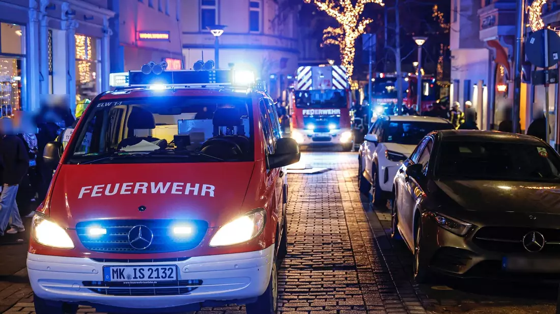 FW-MK: Feuerwehr rettet Frau aus verrauchter Wohnung - Rauchmelder retten Leben - Bild: presseportal.de