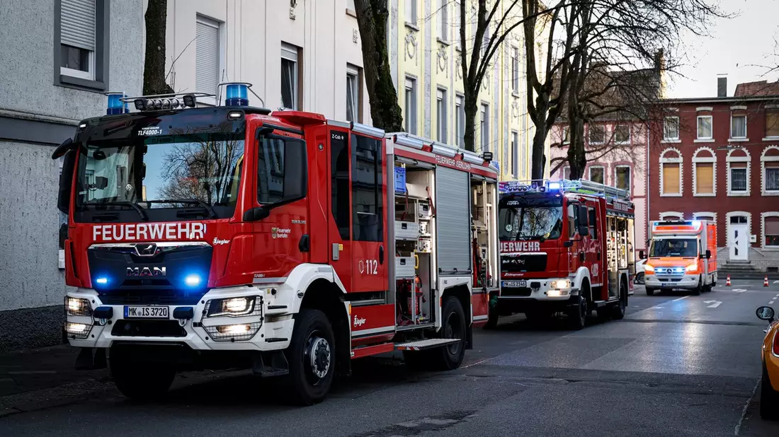FW-MK: Entstehungsbrand in einer Lagerhalle - Bild: presseportal.de