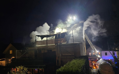 FW Bad Honnef: Eine Person bei Gebäudebrand gerettet - Foto: presseportal.de