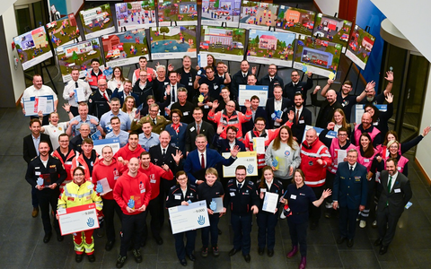 Der BMI-Förderpreis Helfende Hand 2025 zeichnet fünf ganz besondere Projekte für ihr ehrenamtliches Engagement aus / Erstmals wurde auch der Sonderpreis Inklusion vergeben - Foto: presseportal.de