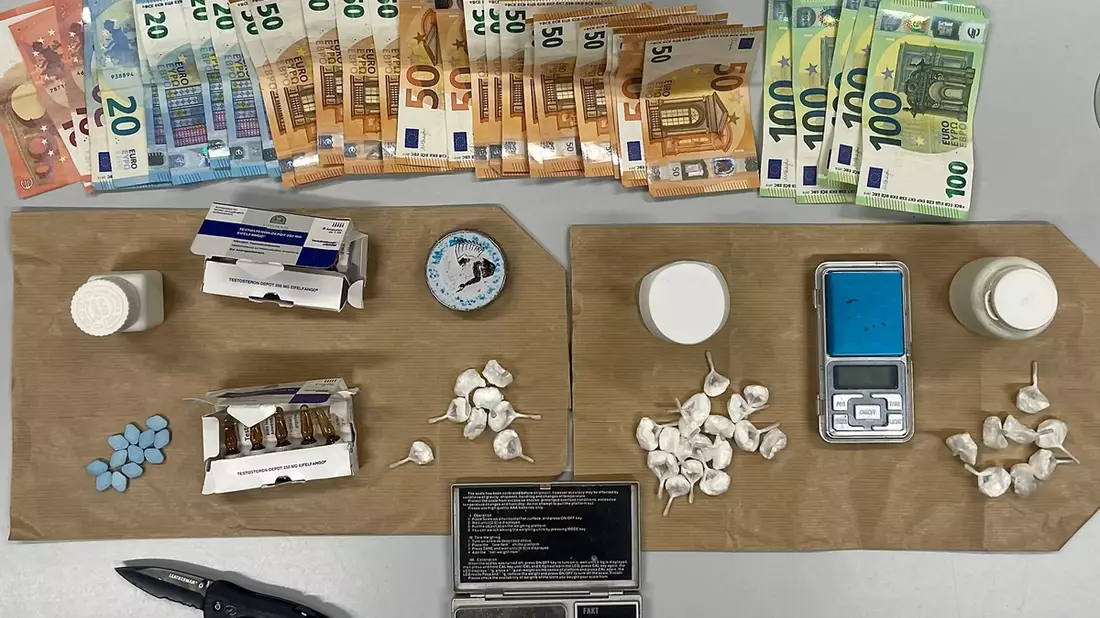POL-K: 251202-1-K Drogen und mutmaßliches Dealgeld bei Verkehrskontrolle sichergestellt - Wohnungsdurchsuchung führt zu weiteren Funden - Bild: presseportal.de