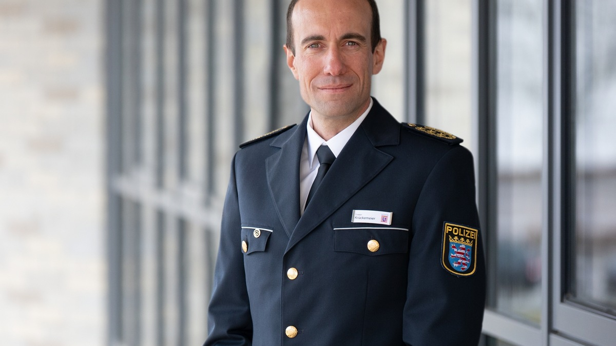 Mittelhessen: Polizeipräsident Krückemeier dankt Einsatzkräften und Bevölkerung nach Einsatzlage in Gießen - Foto: presseportal.de