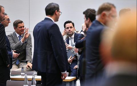 Johannes Winkel und andere Renten-Rebellen am 02.12.2025 - Foto: über dts Nachrichtenagentur