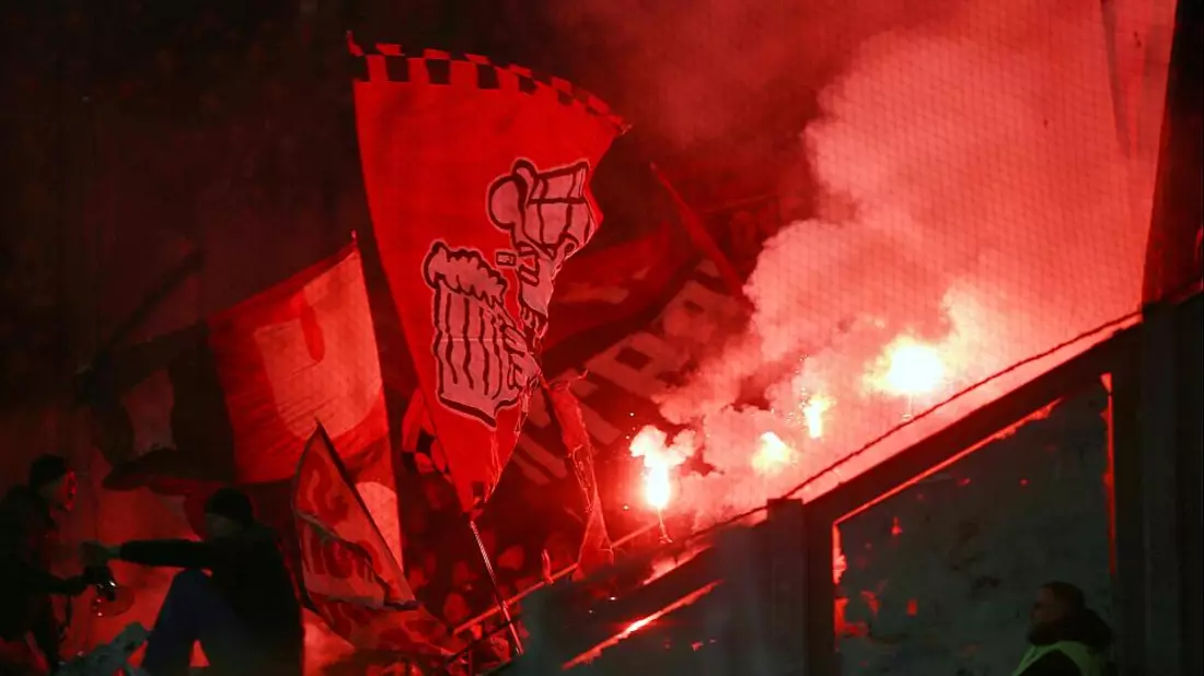 Fans mit Pyrotechnik am 29.11.2025 - Bild: über dts Nachrichtenagentur