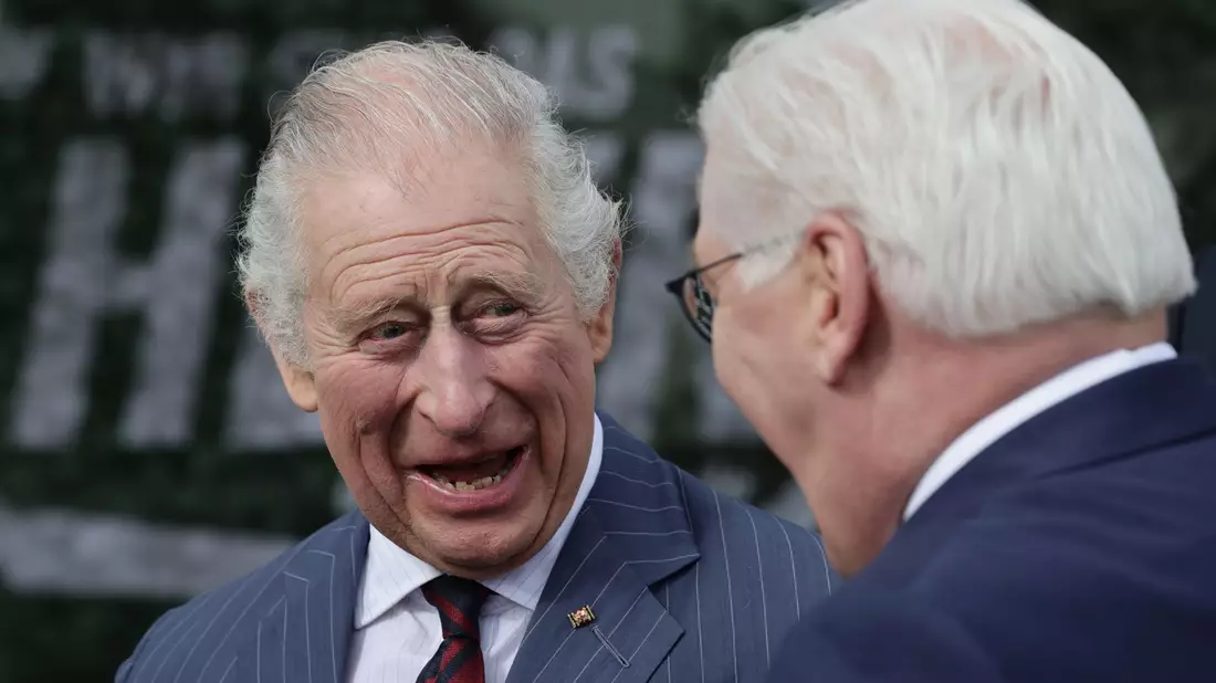Gilt als herzlich - das Verhältnis von Bundespräsident Steinmeier und König Charles III. - Bild: Jens Schlueter/POOL/AFP