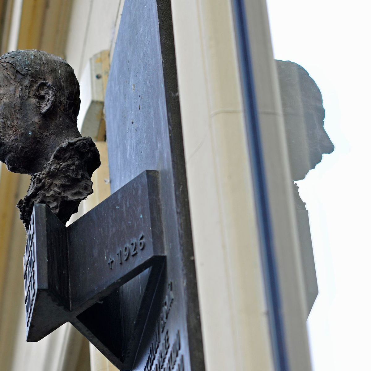 Rilke starb am 29. Dezember 1926 in der Schweiz an einer seltenen Form der Leukämie. - Foto: Michael Heitmann/dpa