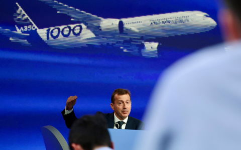 Kann sein ursprüngliches Auslieferungsziel erneut nicht halten: Airbus-Chef Guillaume Faury. (Archivbild) - Foto: Fred Scheiber/AP