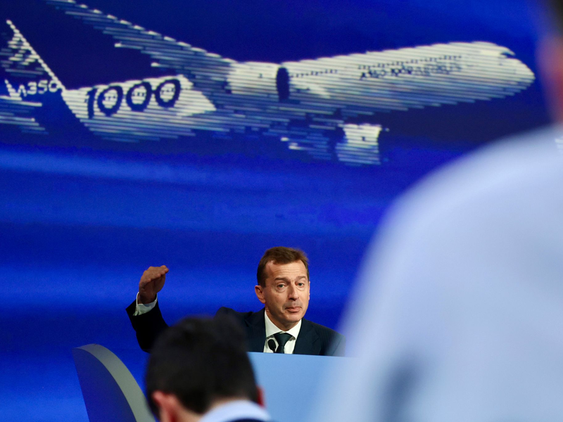 Kann sein ursprüngliches Auslieferungsziel erneut nicht halten: Airbus-Chef Guillaume Faury. (Archivbild) - Foto: Fred Scheiber/AP