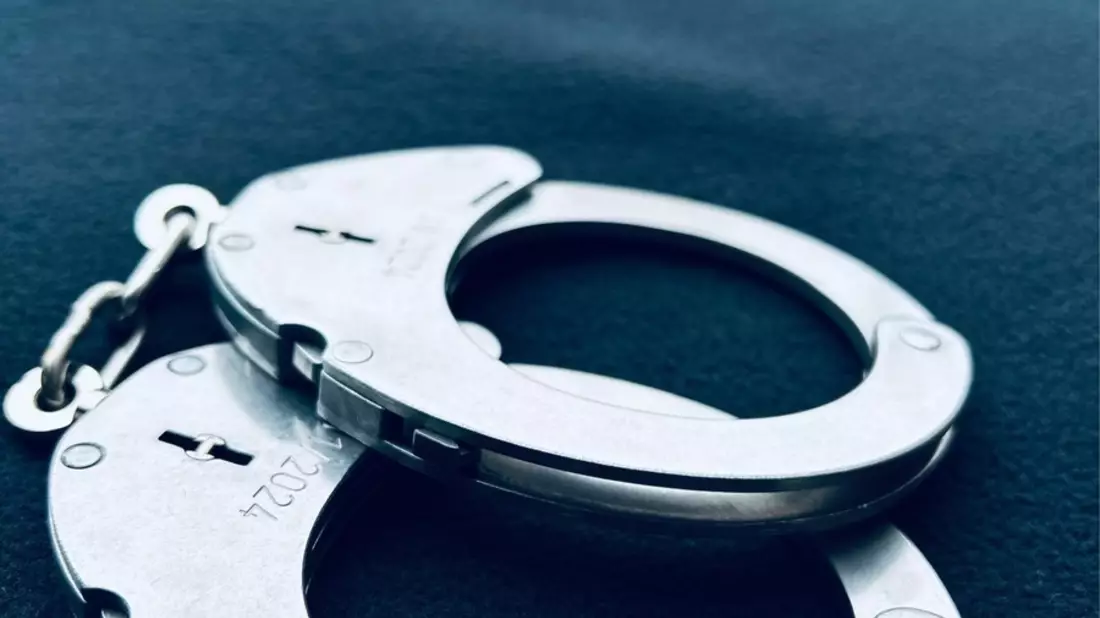 HZA-SI: Zoll vollstreckt Haftbefehl gegen Prokuristin wegen Schwarzarbeit - Bild: presseportal.de
