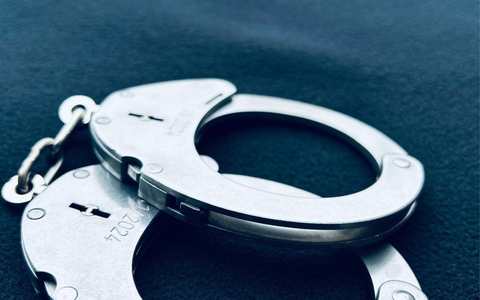 HZA-SI: Zoll vollstreckt Haftbefehl gegen Prokuristin wegen Schwarzarbeit - Foto: presseportal.de