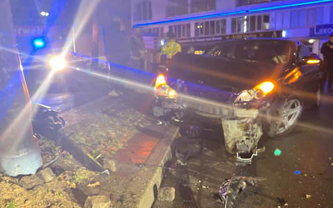 POL-GE: Überhöhte Geschwindigkeit - Verkehrsunfall in Altstadt - Foto: presseportal.de