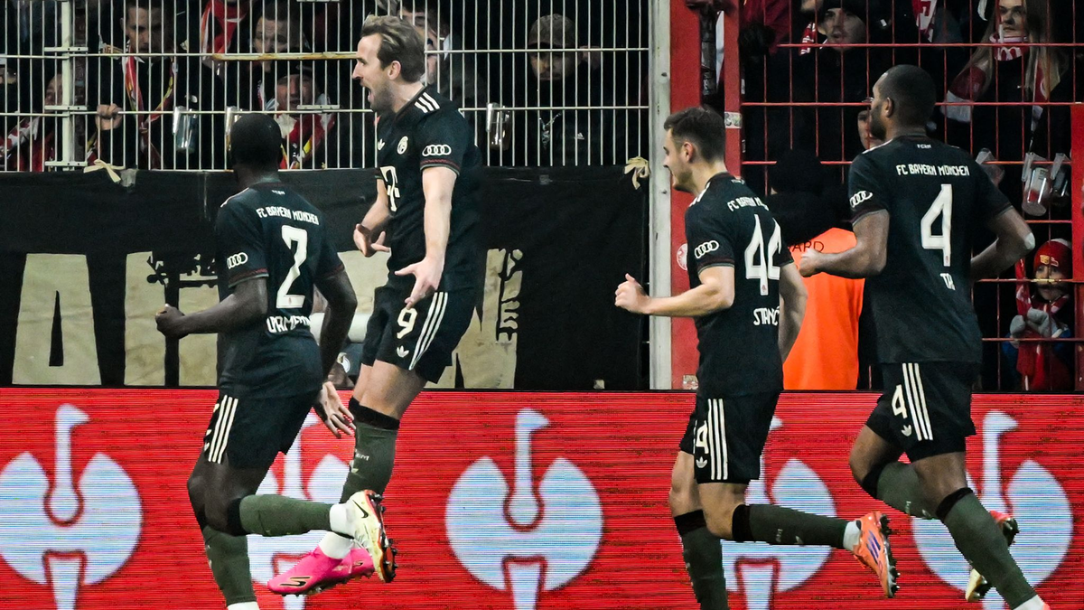 Querfeld (M.) traf für Union doppelt. - Foto: Soeren Stache/dpa