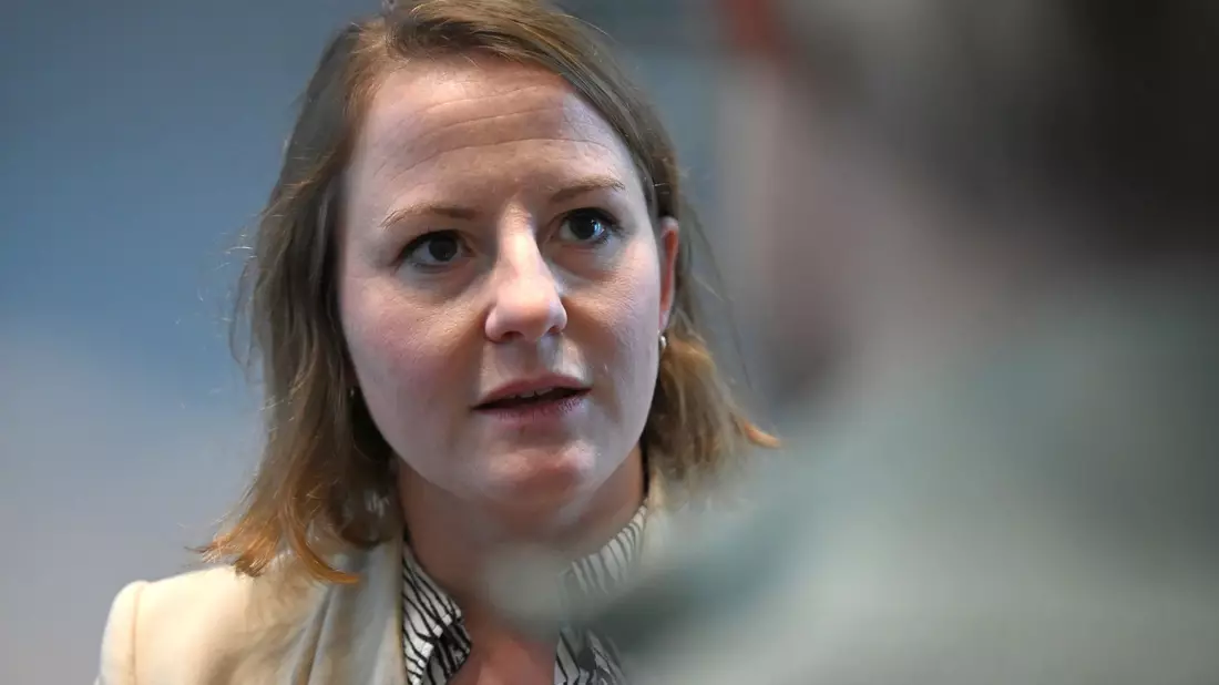 Die SPD-Sozialpolitikerin Annika Klose sieht der Rentenabstimmung optimistisch entgegen. - Bild: Elisa Schu/dpa