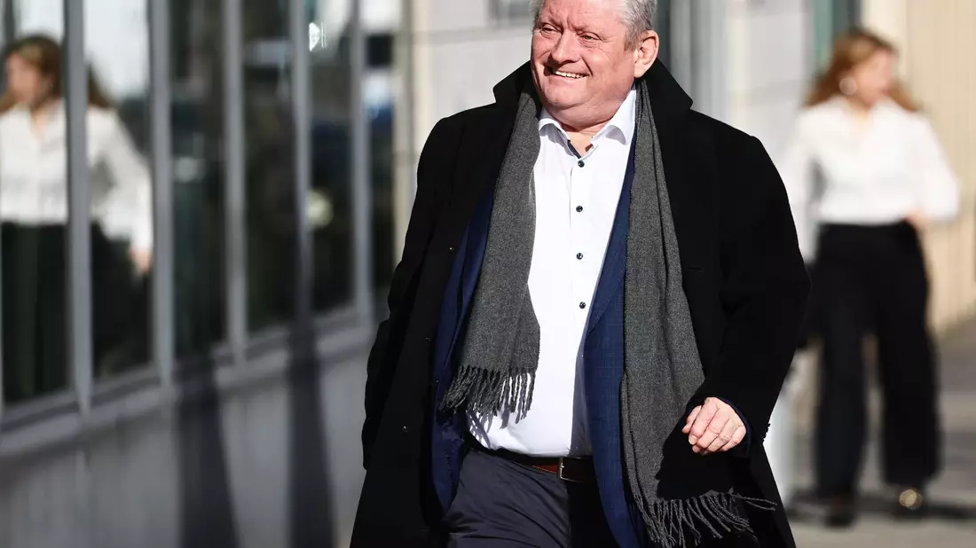 Der neue DRK-Präsident Hermann Gröhe setzt sich für eine Stärkung des Ehrenamts ein. (Archivbild) - Bild: Christoph Soeder/dpa