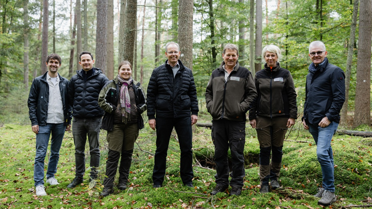 Wertgarantie Group stärkt regionale Klimaschutzprojekte / Engagement für Waldumbau und Moor-Renaturierung setzt wichtige ökologische Impulse - Foto: presseportal.de
