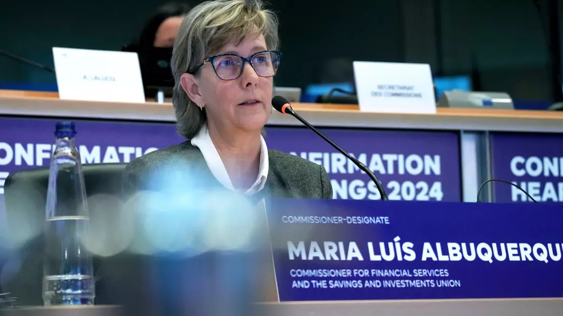 «Zu lange hat Europa eine Zersplitterung toleriert», sagt die zuständige EU-Kommissarin Maria Luis Albuquerque. - Bild: Virginia Mayo/AP/dpa