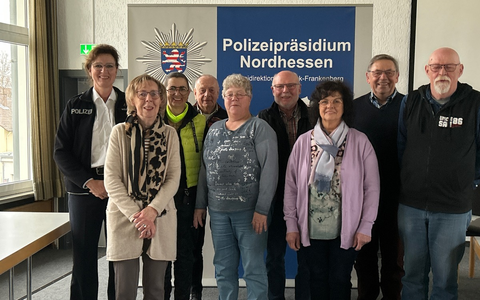 POL-KB: Austauschtreffen der Sicherheitsberater für Senioren (SfS)bei der Polizeidirektion in Korbach, drei neue Sicherheitsberater ausgebildet - Foto: presseportal.de