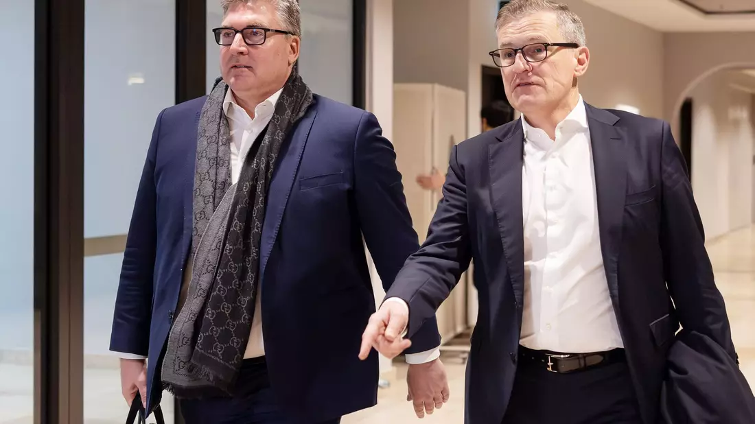 Enttäuscht vom DFB: Hellmann und Dreesen. - Bild: Jürgen Kessler/dpa