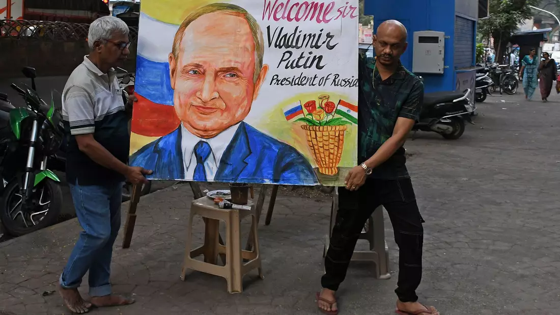 Putin besucht derzeit das langjährige Partnerland Indien. - Bild: Ashish Vaishnav/SOPA Images via ZUMA Press Wire/dpa