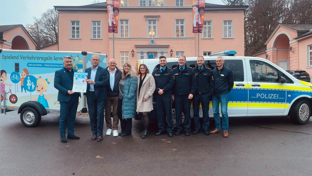 POL-PDTR: Spielend Verkehrsregeln lernen - Das 