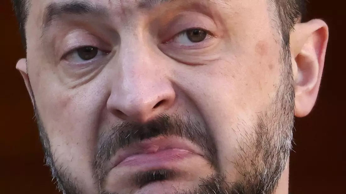 Der ukrainische Präsident Wolodymyr Selenskyj will schnell eine Nachfolge für seinen gechassten Bürochef Andrij Jermak finden. (Archivbild) - Bild: Peter Morrison/AP/dpa