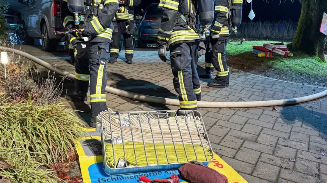 FW Wenden: Feuer mit Menschenleben in Gefahr in Wenden-Heid - Bild: presseportal.de