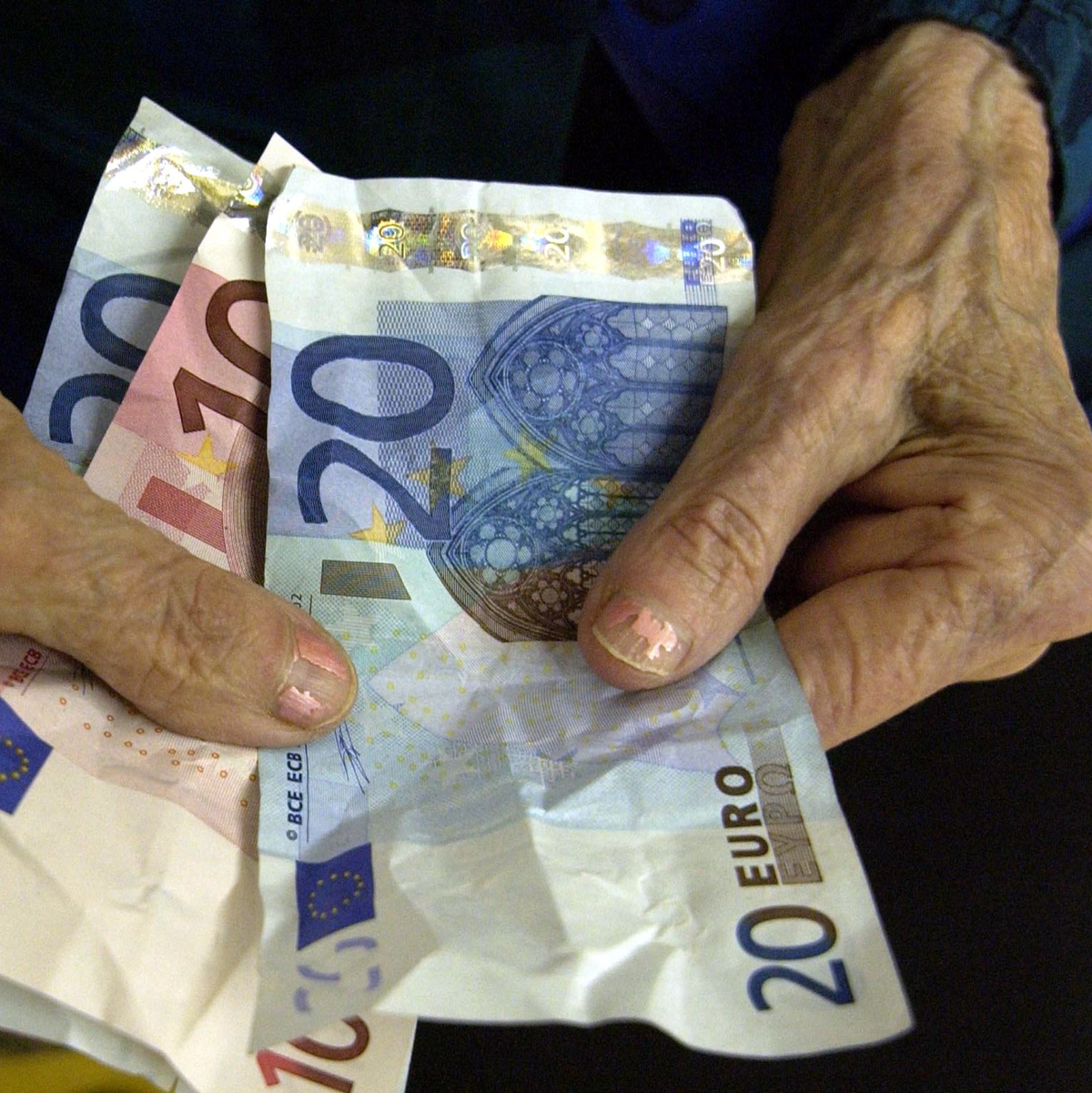 Für die Rentnerinnen und Rentner geht es beim Rentenniveau am Ende um bares Geld. (Symbolfoto) - Foto: picture alliance / dpa