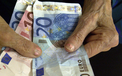 Für die Rentnerinnen und Rentner geht es beim Rentenniveau am Ende um bares Geld. (Symbolfoto) - Foto: picture alliance / dpa