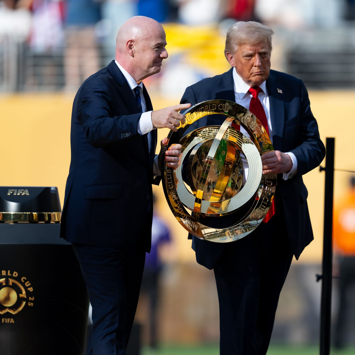 Auch US-Präsident Donald Trump war beim Endspiel im Sommer schon dabei. (Archivbild)  - Foto: Sven Hoppe/dpa