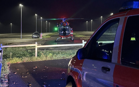 FW Alpen: Ausleuchten für den Rettungshubschrauber - Foto: presseportal.de